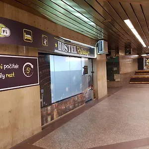 https://hostel-railway.hotels-in-ljubljana.com